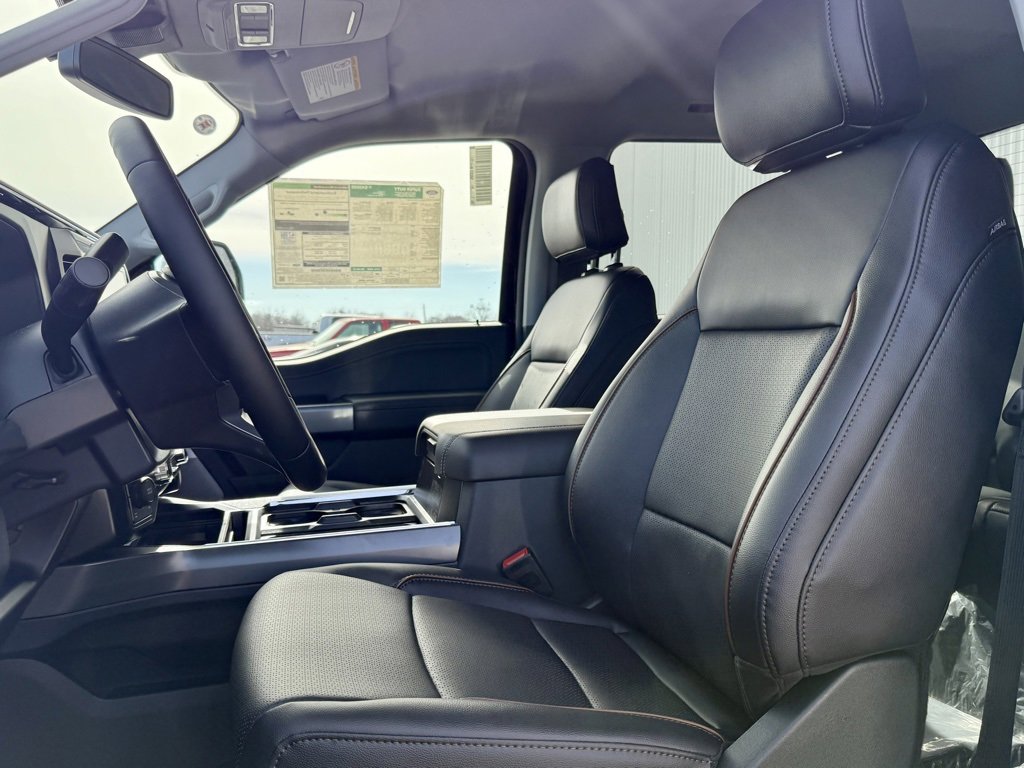 New 2025 Ford F250 Lariat w/ Chrome Package image 8