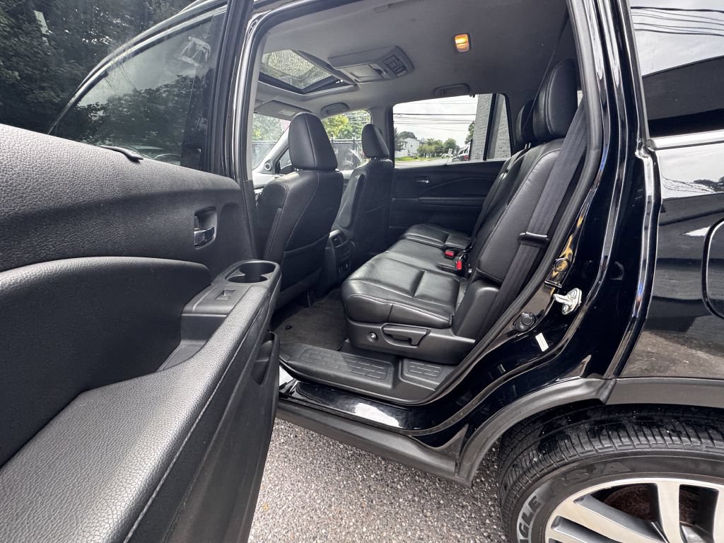 Used 2016 Honda Pilot Touring image 14