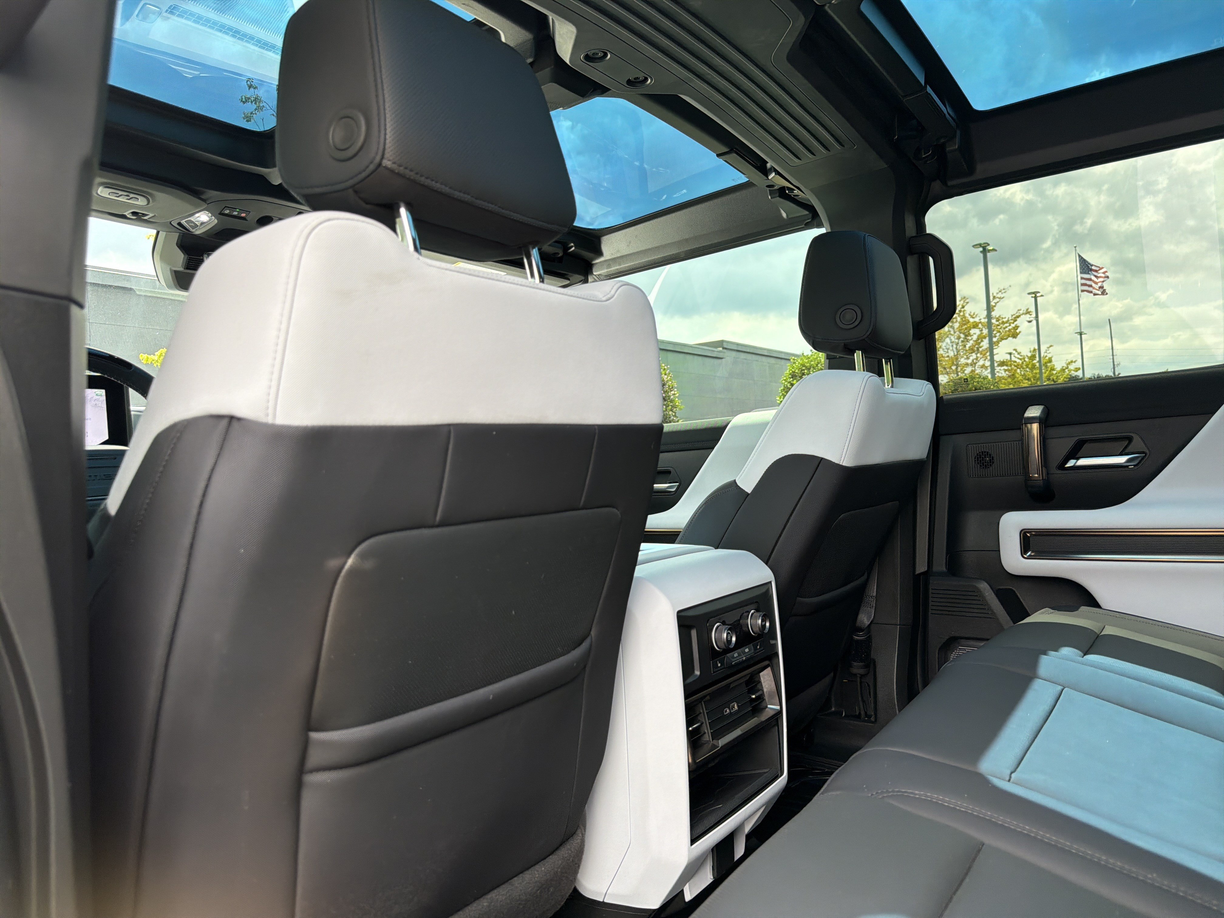 Used 2024 GMC Hummer EV 3X w/ LPO, Illumination Package AWD/4WD image 47