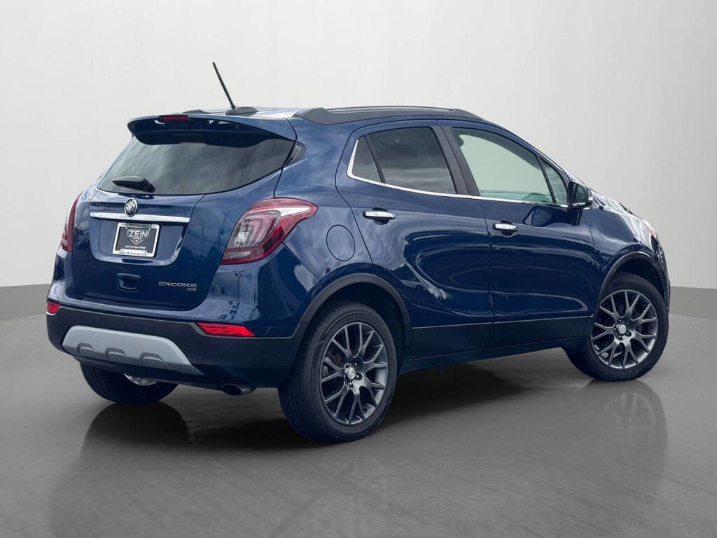 Used 2019 Buick Encore Sport Touring image 2