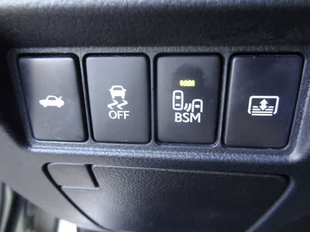 Used 2014 Toyota Avalon Limited FWD image 19