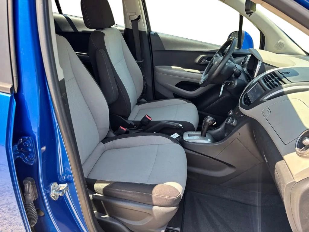 Used 2016 Chevrolet Trax LS AWD/4WD image 27