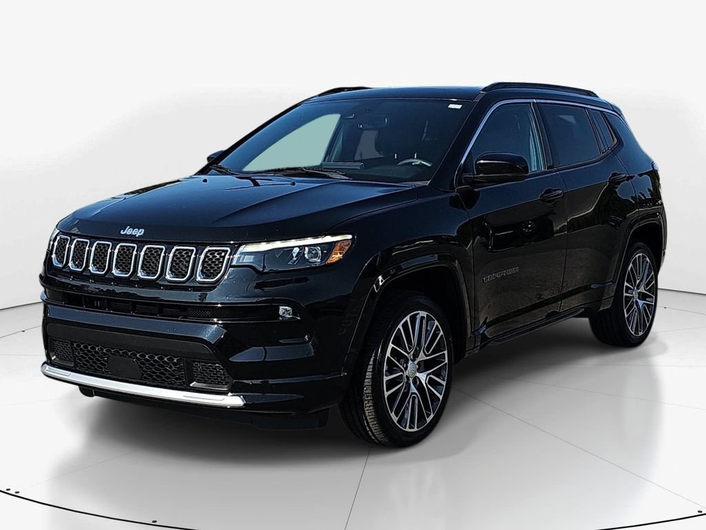 Used 2023 Jeep Compass Limited w/ Elite Group AWD/4WD image 11