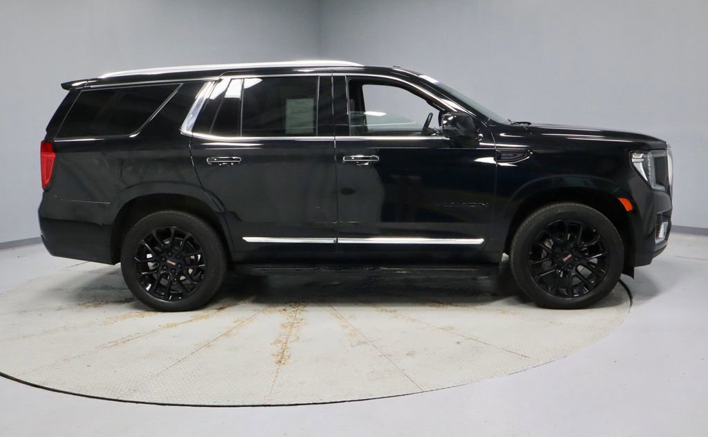 Used 2024 GMC Yukon SLT w/ SLT Luxury Package AWD/4WD image 13