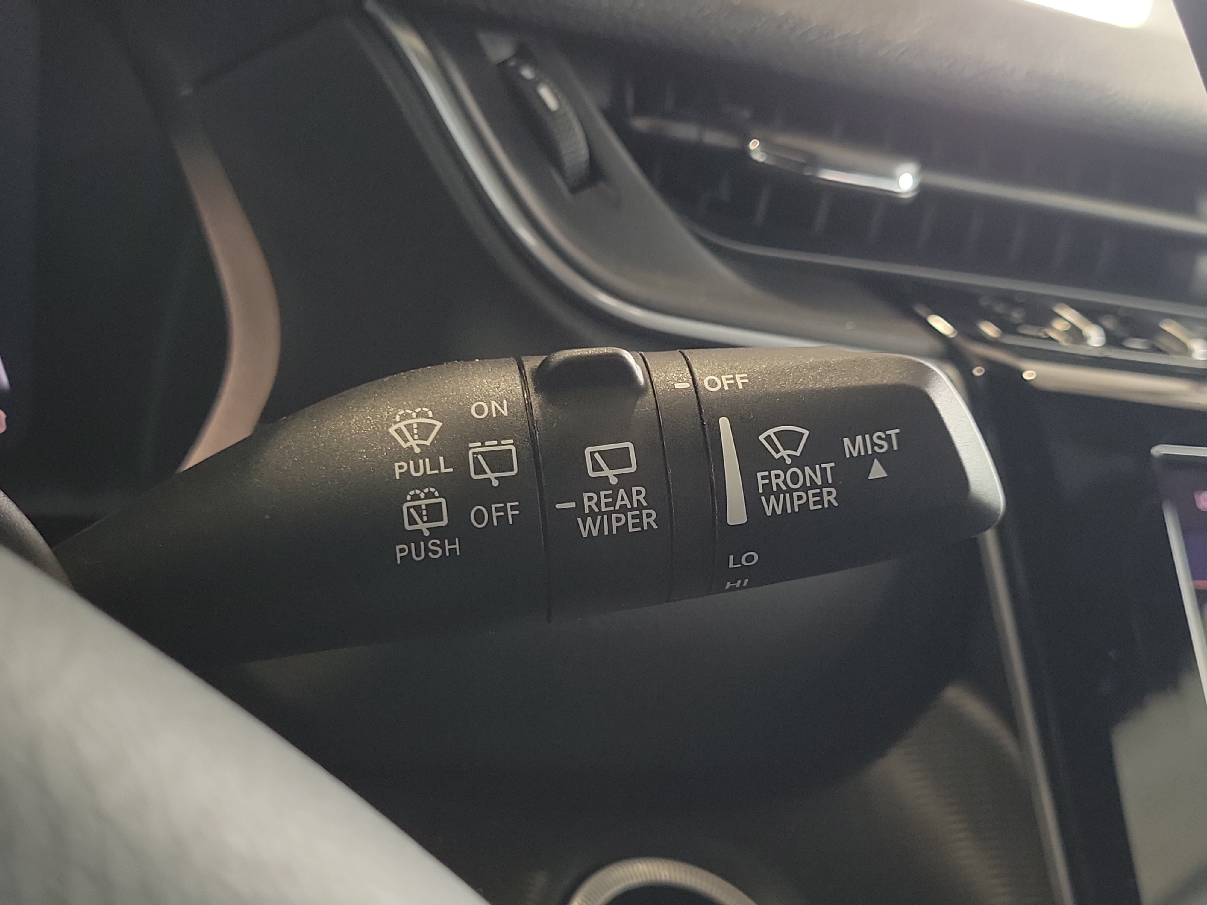 Certified 2025 Jeep Grand Cherokee Altitude RWD image 26