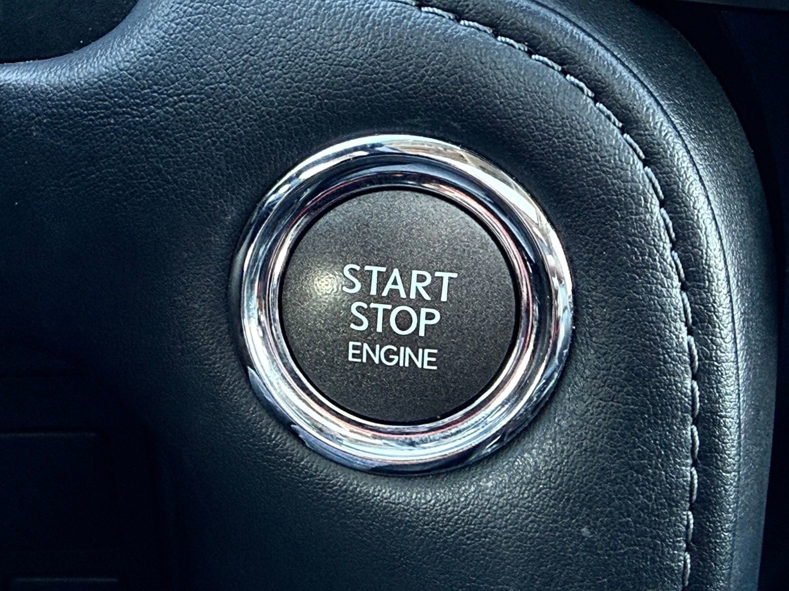 Used 2018 Lexus LX 570 4WD w/ Luxury Package image 28