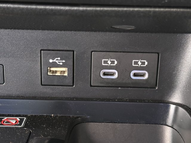Used 2025 Toyota Camry SE FWD image 23