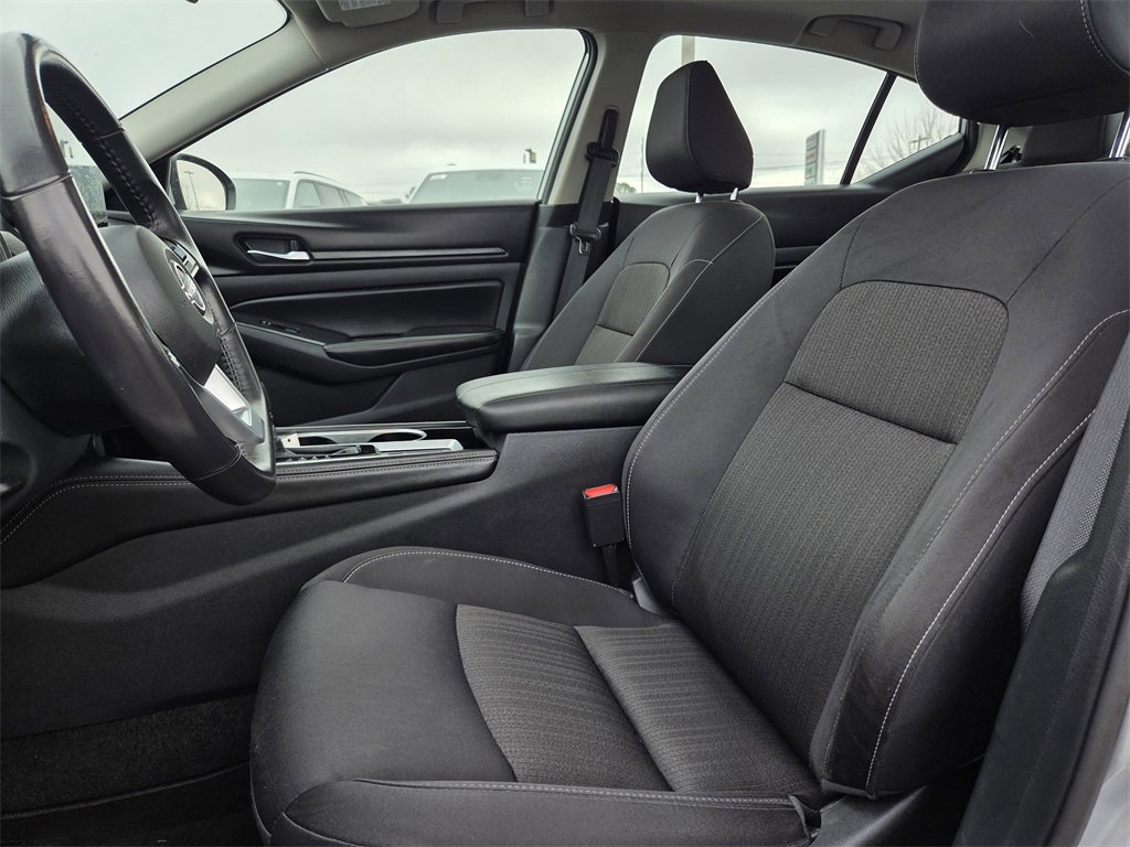 Used 2024 Nissan Altima 2.5 SV w/ SV Premium Package image 14