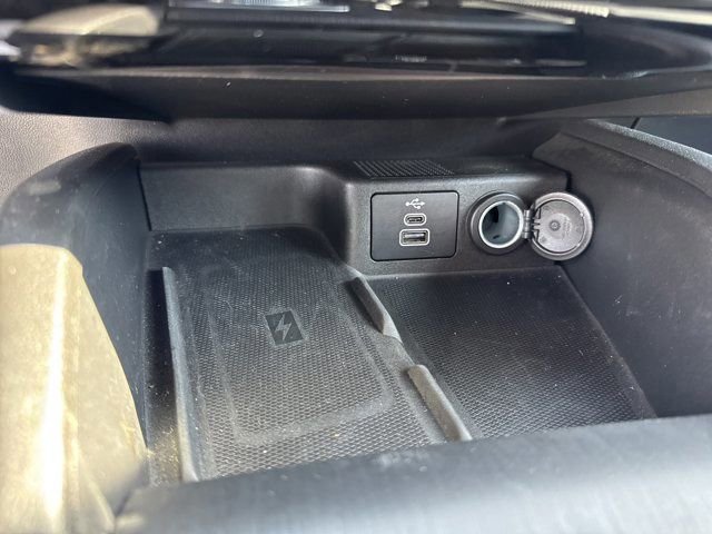 Used 2025 Ford Escape Platinum AWD/4WD image 21