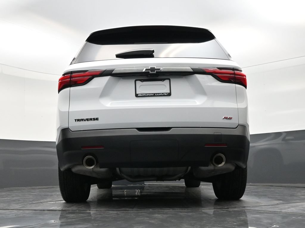 Used 2023 Chevrolet Traverse RS FWD image 22