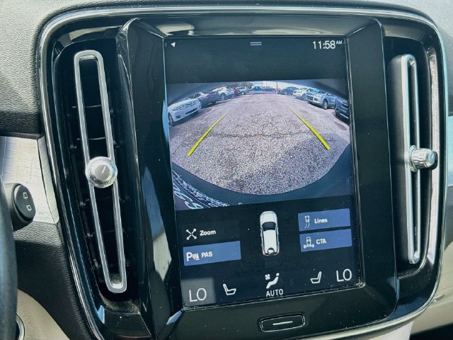 Used 2021 Volvo XC40 T5 Momentum w/ Protection Package Premier AWD/4WD image 17