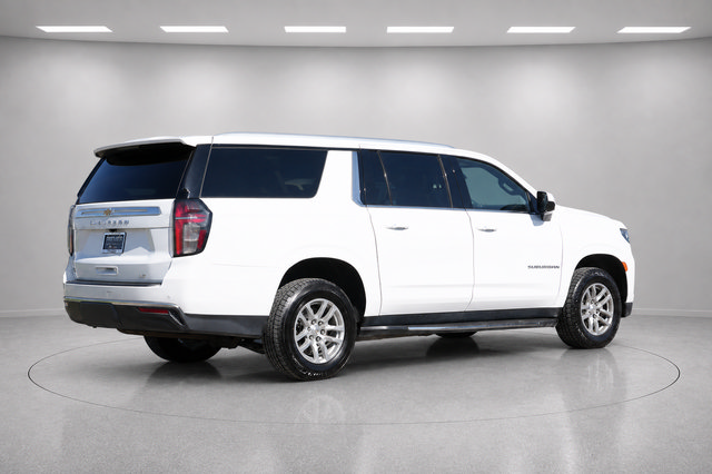 Used 2024 Chevrolet Suburban LT AWD/4WD image 3