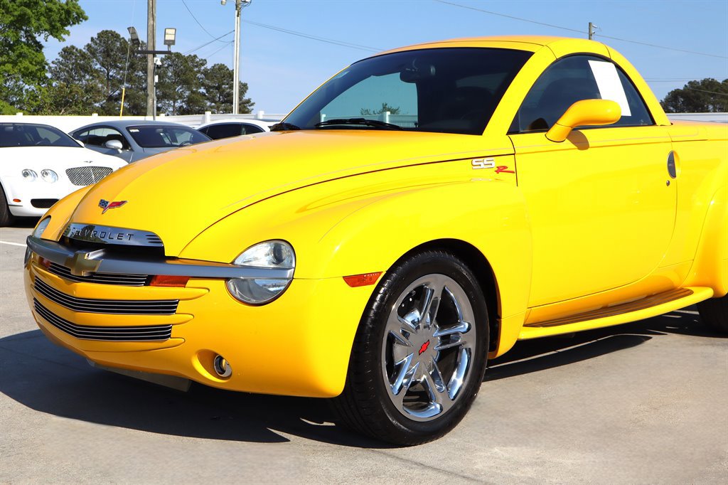 Used 2003 Chevrolet SSR w/ Preferred Equipment Group RWD image 19