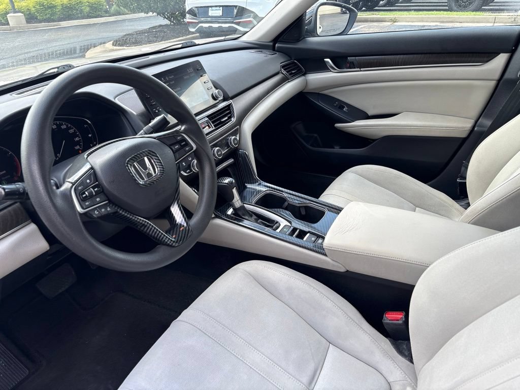 Used 2018 Honda Accord EX image 10