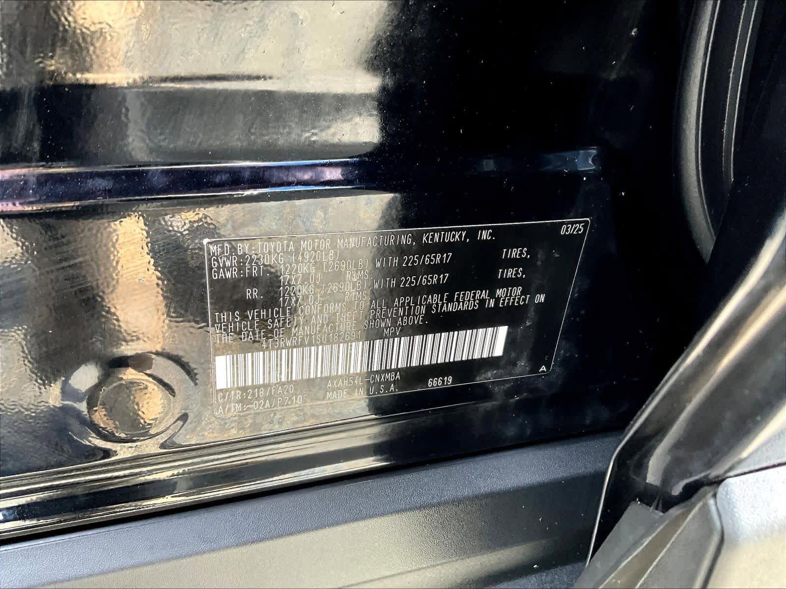 Used 2025 Toyota RAV4 XLE AWD/4WD image 36