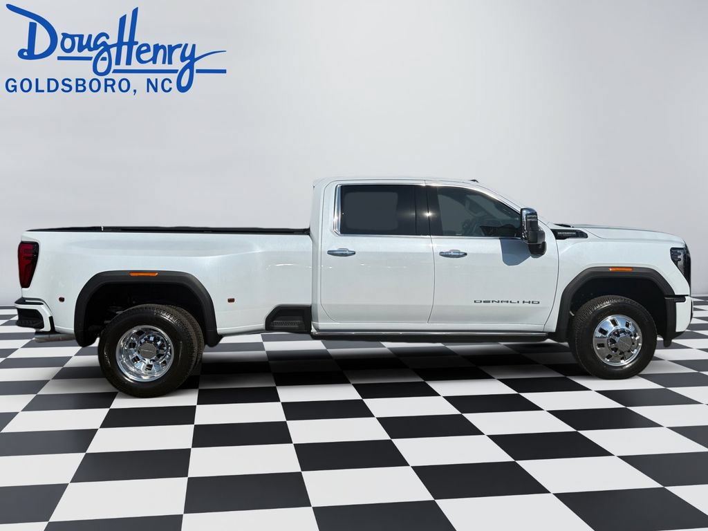 New 2026 GMC Sierra 3500 Denali Ultimate AWD/4WD image 6