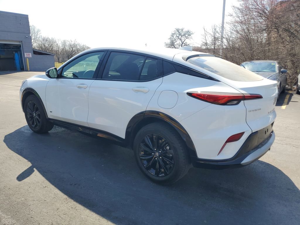 Used 2025 Buick Envista Sport Touring image 4