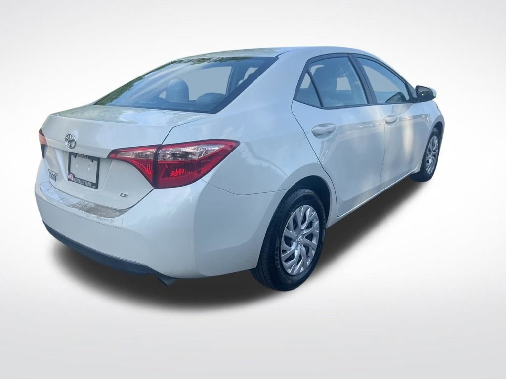 Used 2017 Toyota Corolla LE FWD image 5