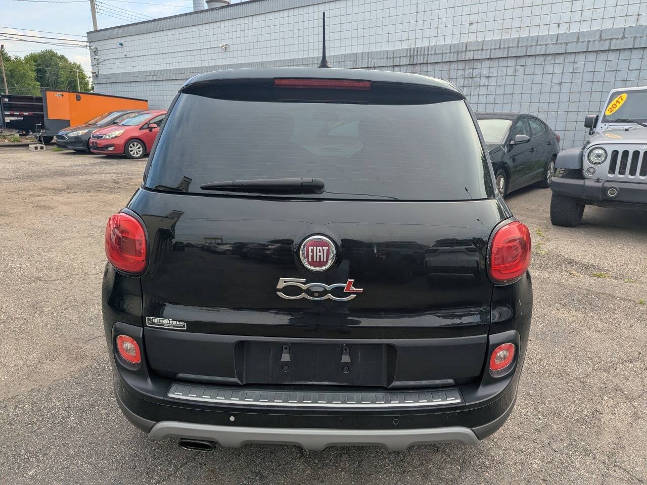 Used 2014 FIAT 500L Trekking w/ Popular Equipment Group FWD image 5