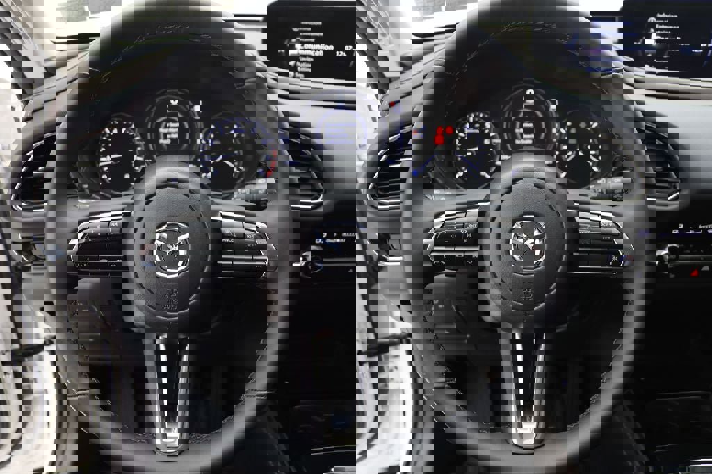 Used 2025 MAZDA CX-30 AWD 2.5 S w/ Premium Package image 17