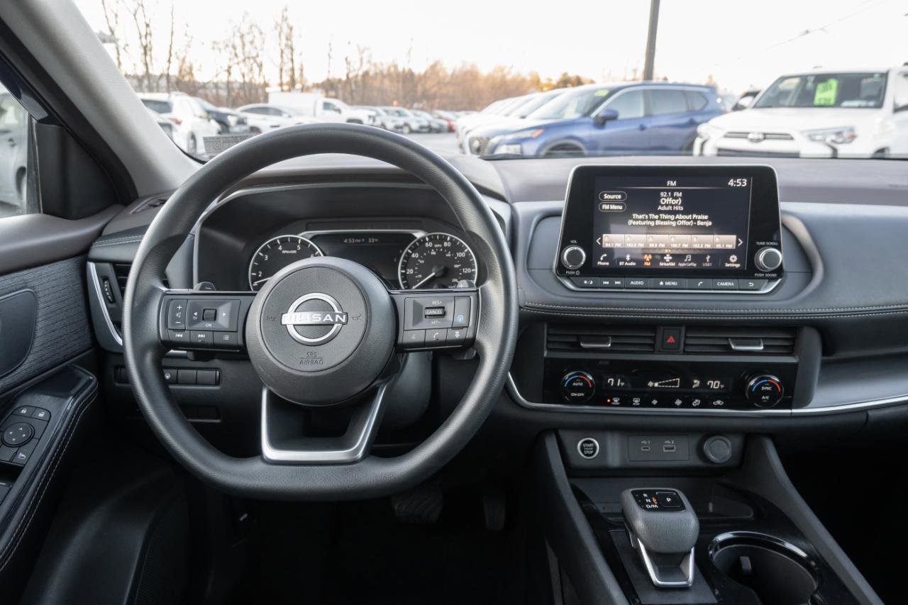 Used 2023 Nissan Rogue SV FWD image 23