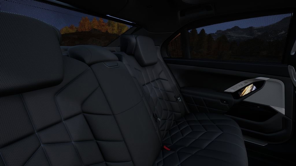 Used 2025 BMW i7 eDrive50 image 39