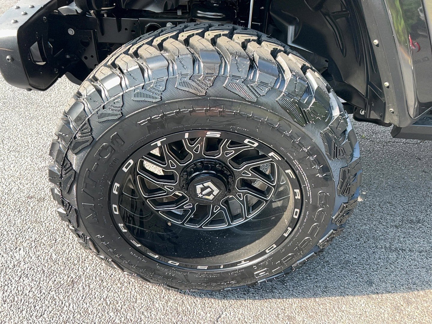 Used 2023 Jeep Gladiator Rubicon w/ LED Lighting Group AWD/4WD image 9