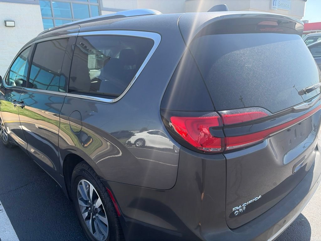 Used 2021 Chrysler Pacifica Touring-L FWD image 7