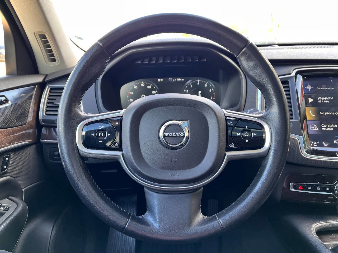 Used 2019 Volvo XC90 T5 Momentum w/ Multimedia Package AWD/4WD image 10