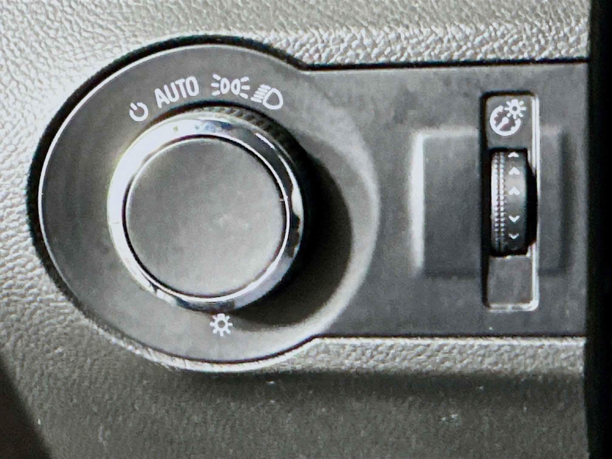 Used 2012 Chevrolet Camaro LS RWD image 17