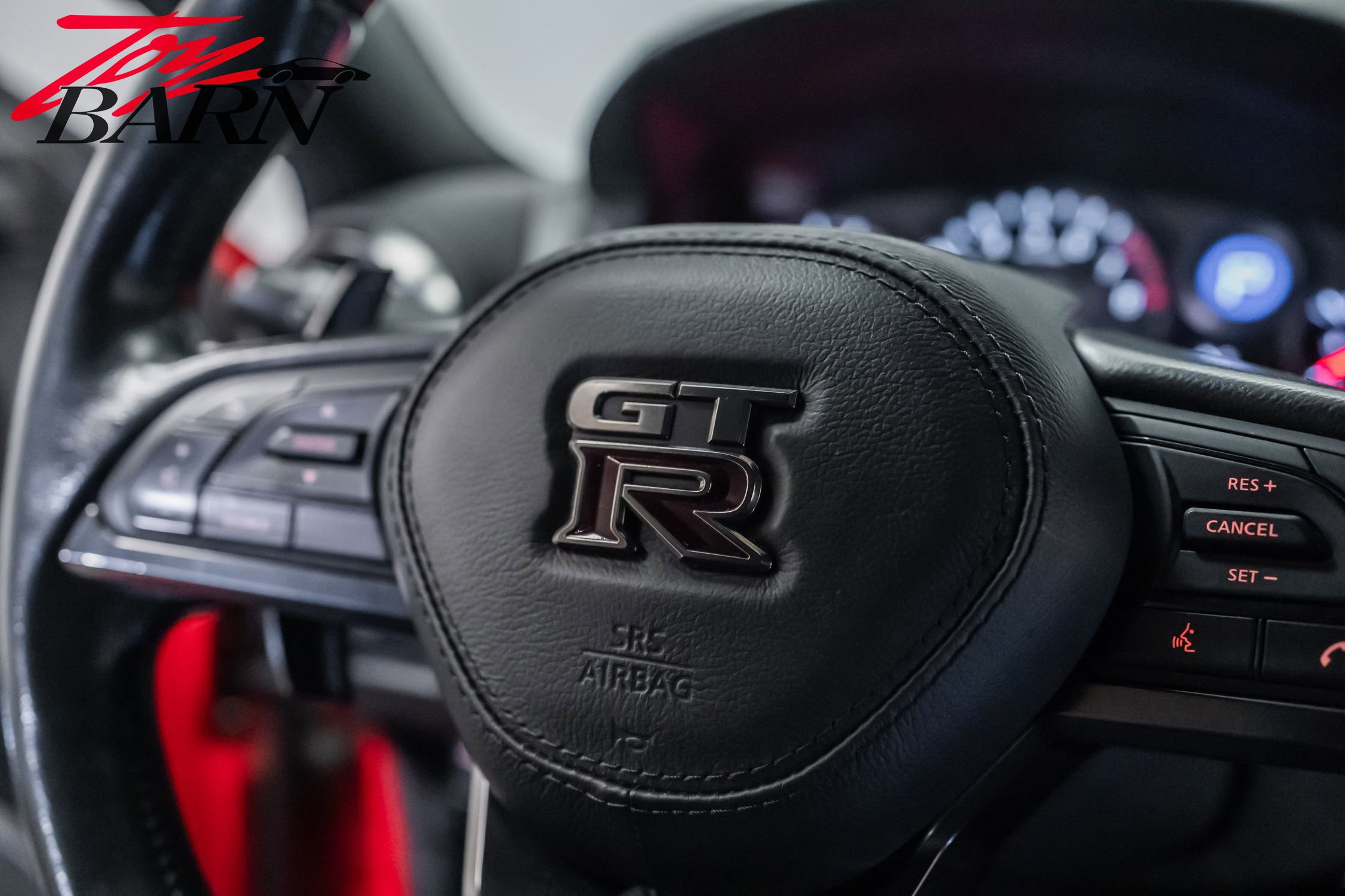 Used 2018 Nissan GT-R Premium image 30