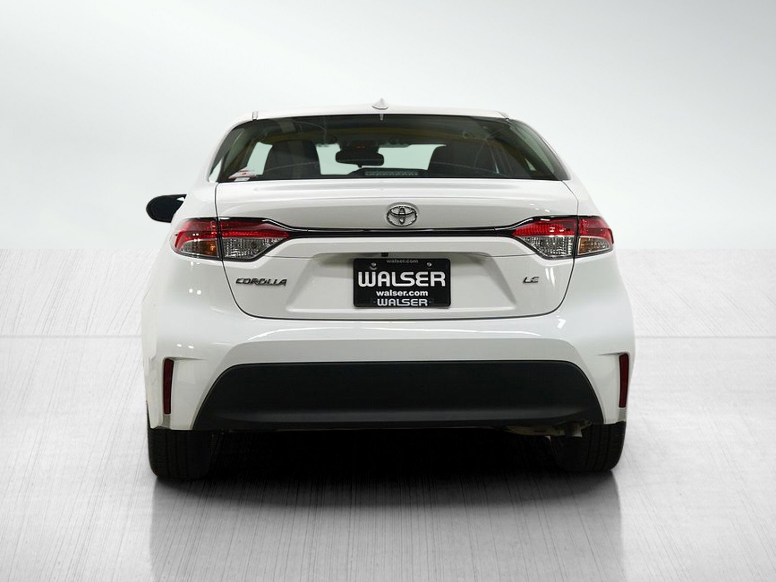 Used 2025 Toyota Corolla LE FWD image 6