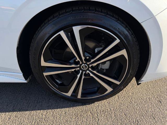 Certified 2023 Nissan Sentra SR w/ SR Premium Package FWD image 9