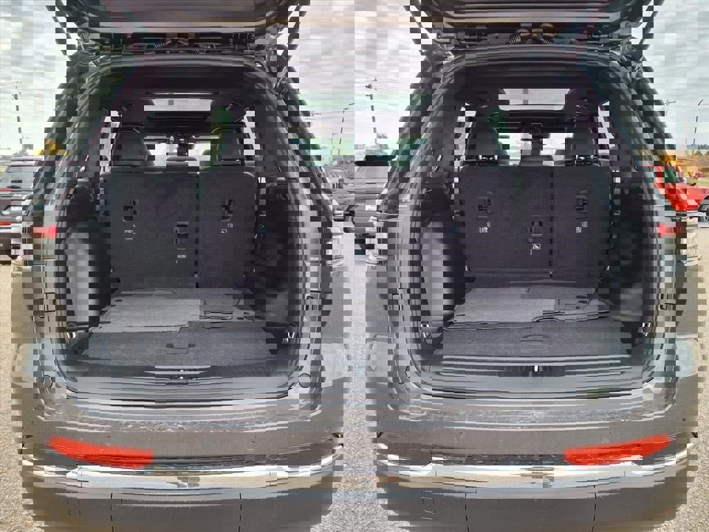 New 2025 Jeep Grand Cherokee Limited w/ Luxury Tech Group II image 7