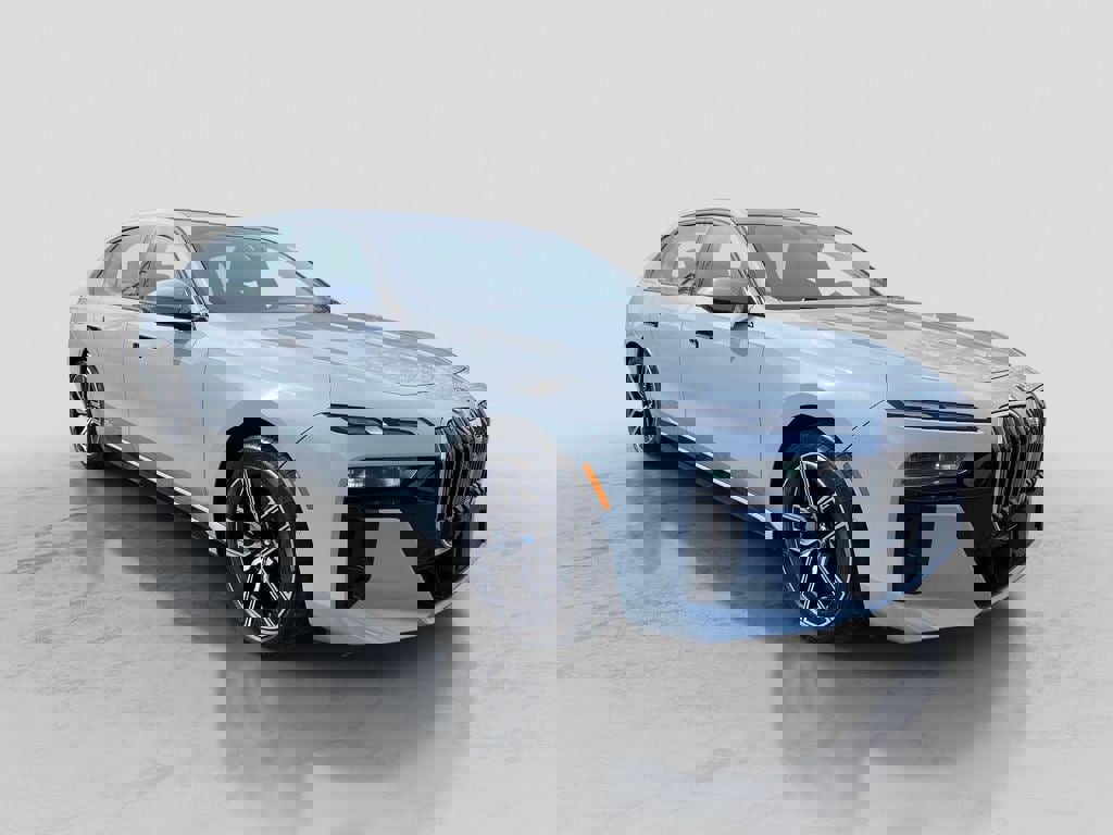 Used 2023 BMW 760i xDrive image 7