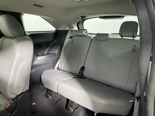 Certified 2025 Toyota Sienna XLE FWD image 14