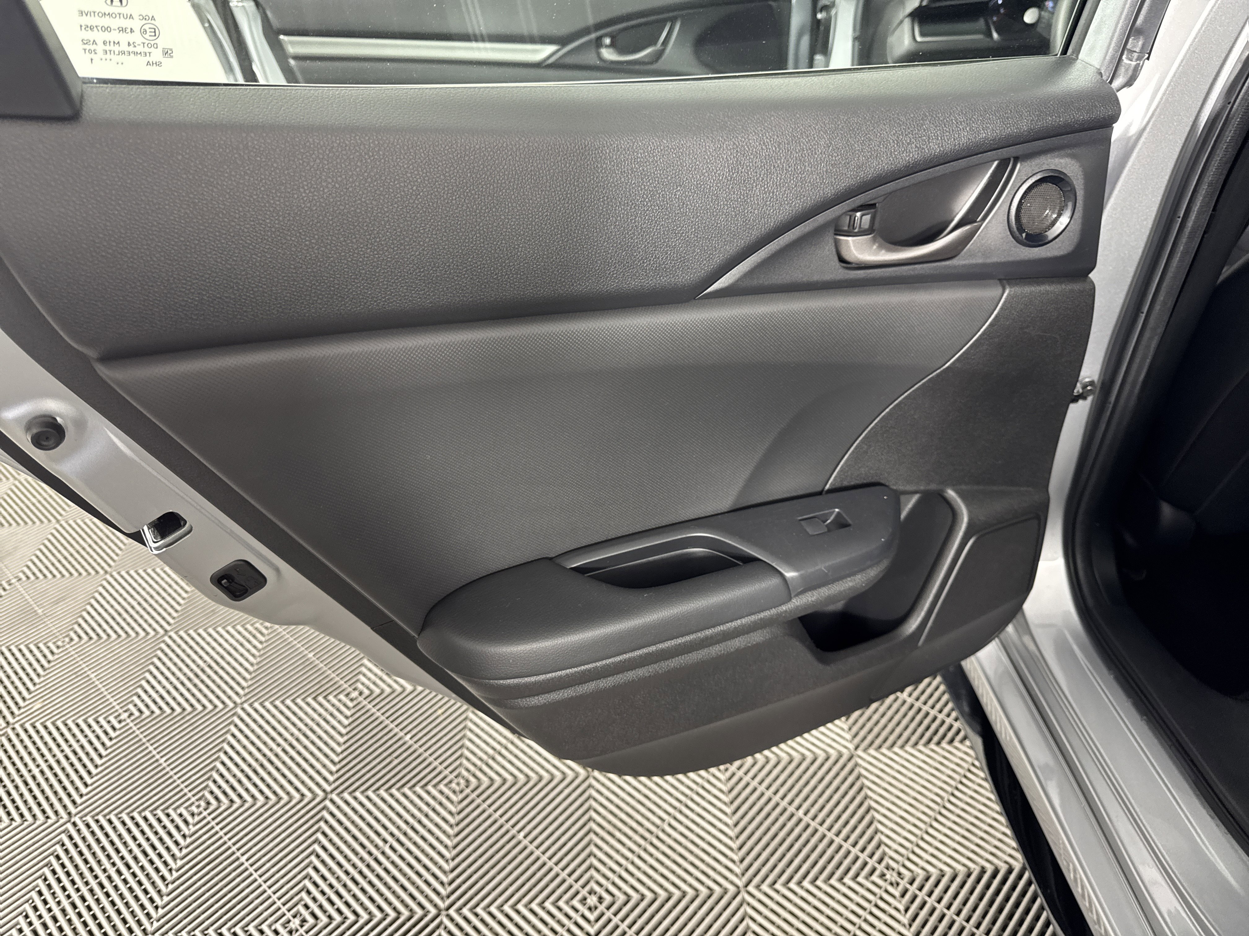 Used 2021 Honda Civic Sport image 17