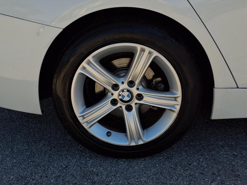 Used 2015 BMW 328i xDrive Wagon image 4