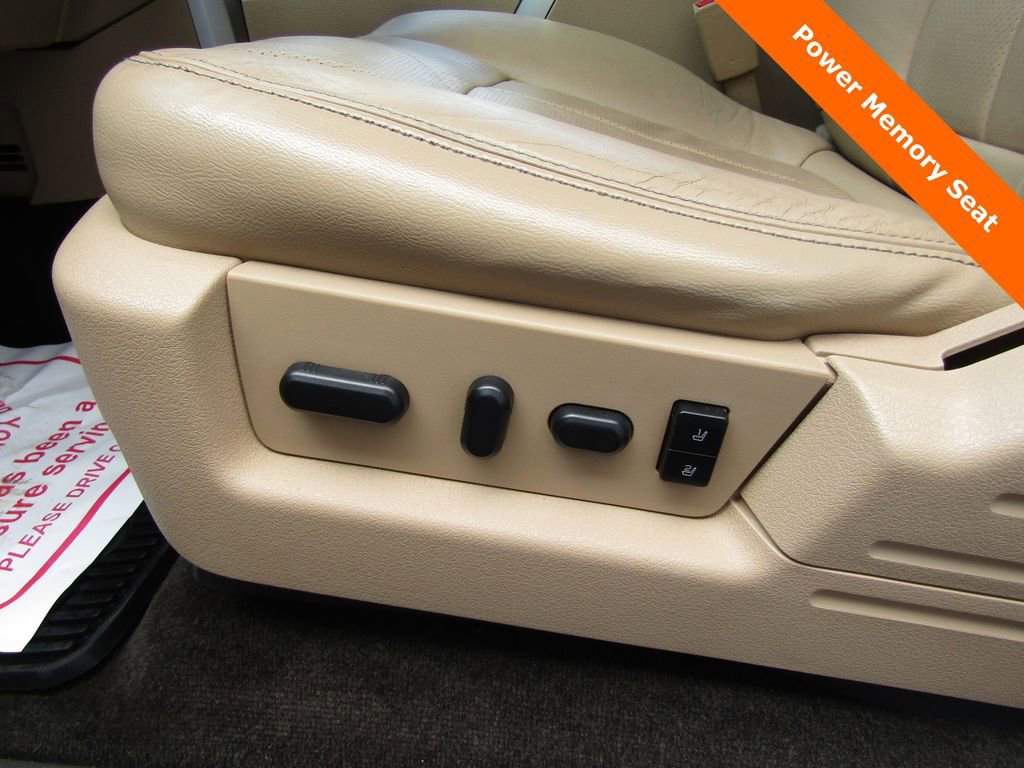 Used 2014 Ford F150 Lariat w/ Lariat Chrome Package image 6