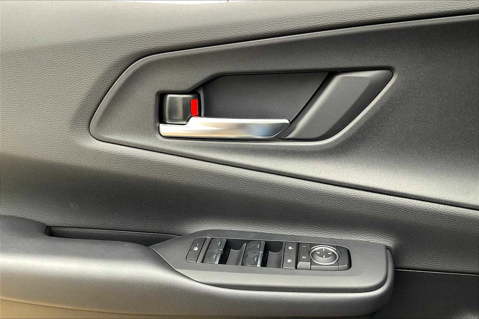 New 2026 Toyota Prius Plug-In Hybrid image 18