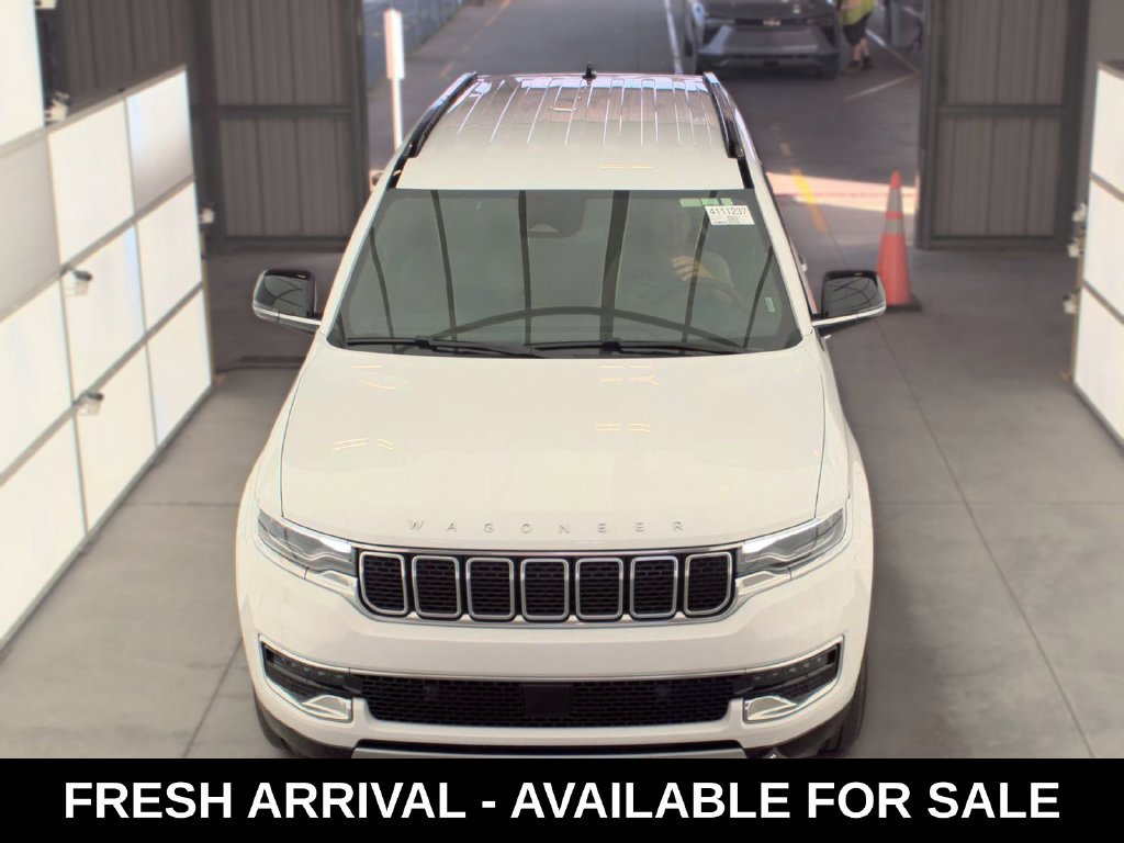 Used 2025 Jeep Wagoneer Series II AWD/4WD image 2
