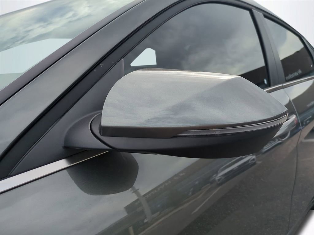 New 2026 Hyundai Elantra Limited image 12