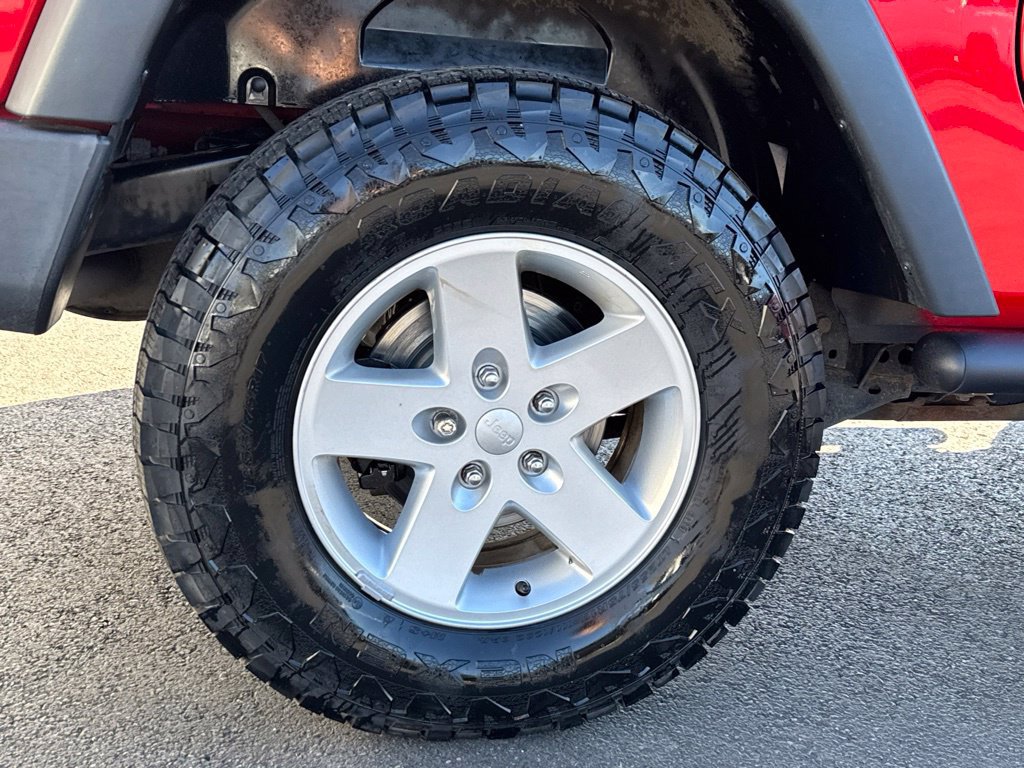 Used 2018 Jeep Wrangler Sport AWD/4WD image 9