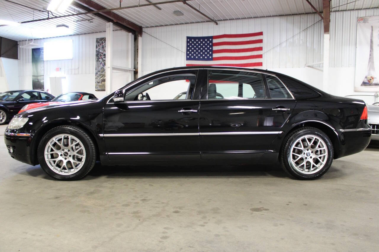 Used 2004 Volkswagen Phaeton V8 AWD/4WD image 3