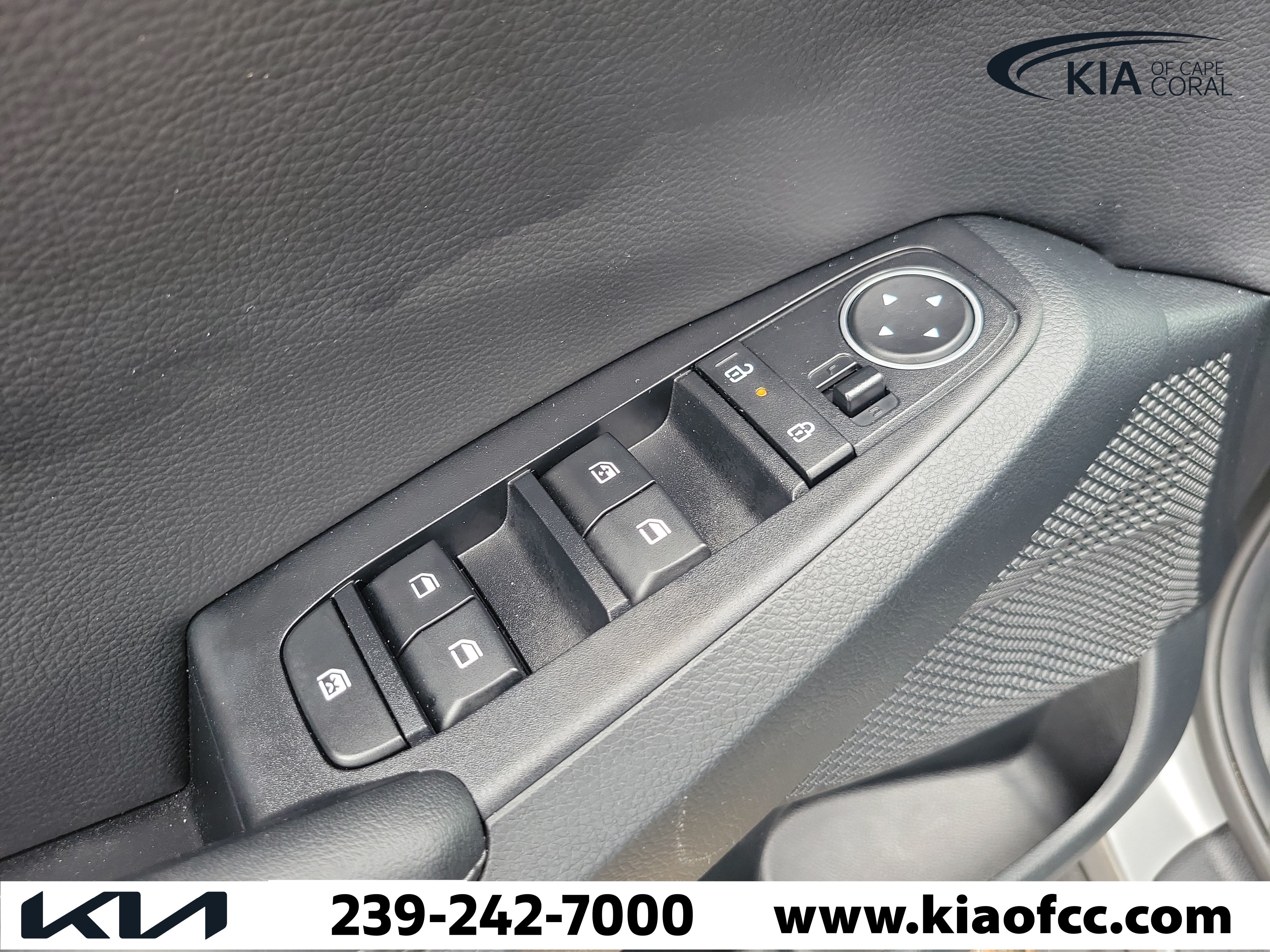 Certified 2025 Kia Seltos X-Line AWD/4WD image 21
