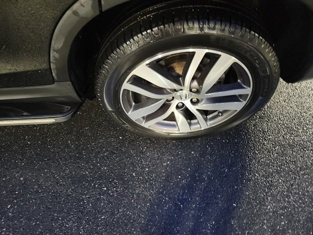 Used 2016 Honda Pilot Touring image 12