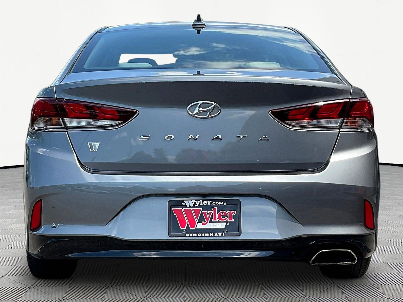 Used 2018 Hyundai Sonata SEL w/ Tech Package 02 FWD image 5
