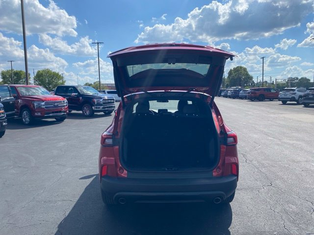Used 2025 Ford Escape ST-Line Select AWD/4WD image 5