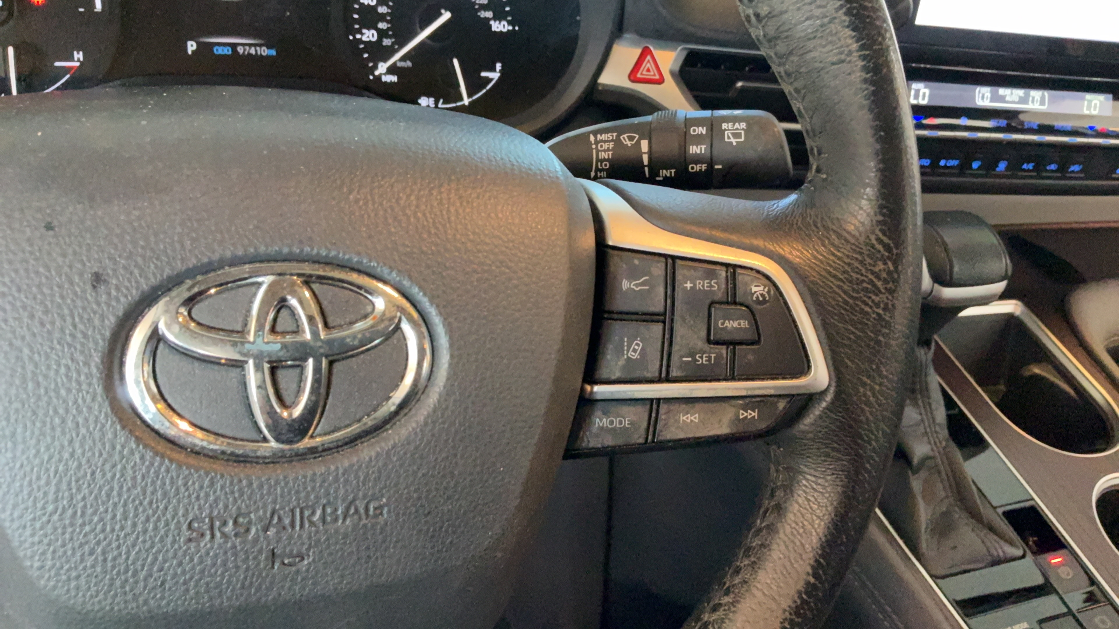 Used 2021 Toyota Sienna XLE FWD image 19