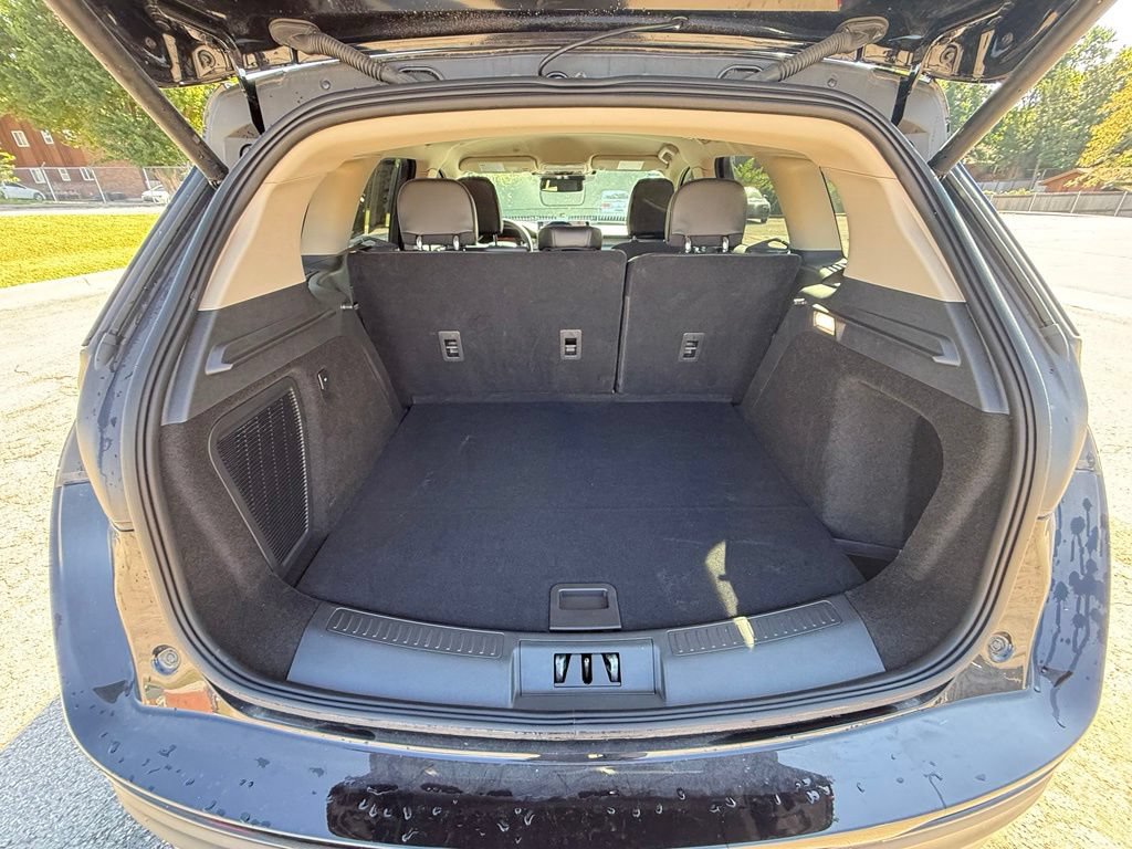 Used 2025 Lincoln Corsair AWD image 31